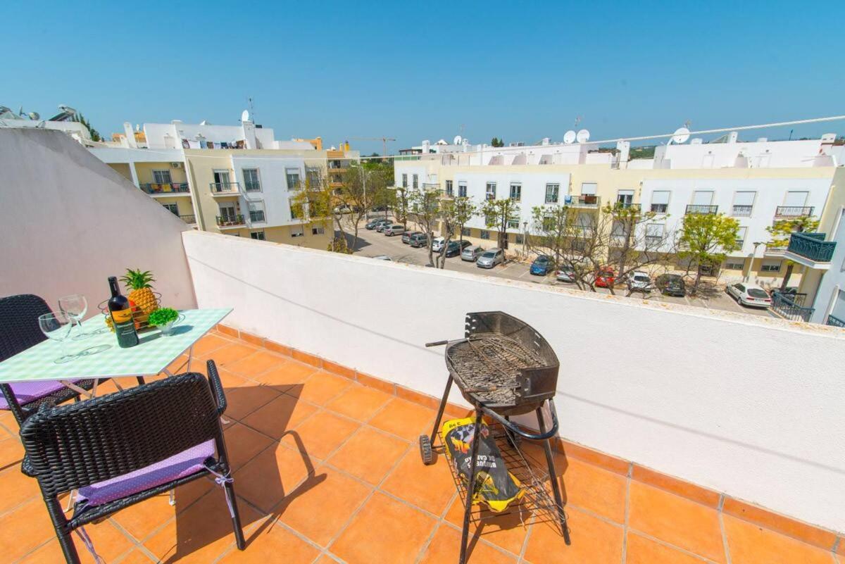 Special Holiday Apartment タヴィラ エクステリア 写真