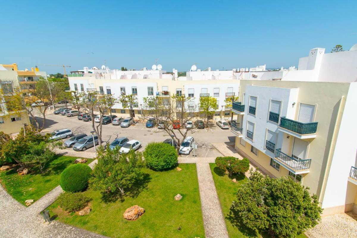 Special Holiday Apartment タヴィラ エクステリア 写真